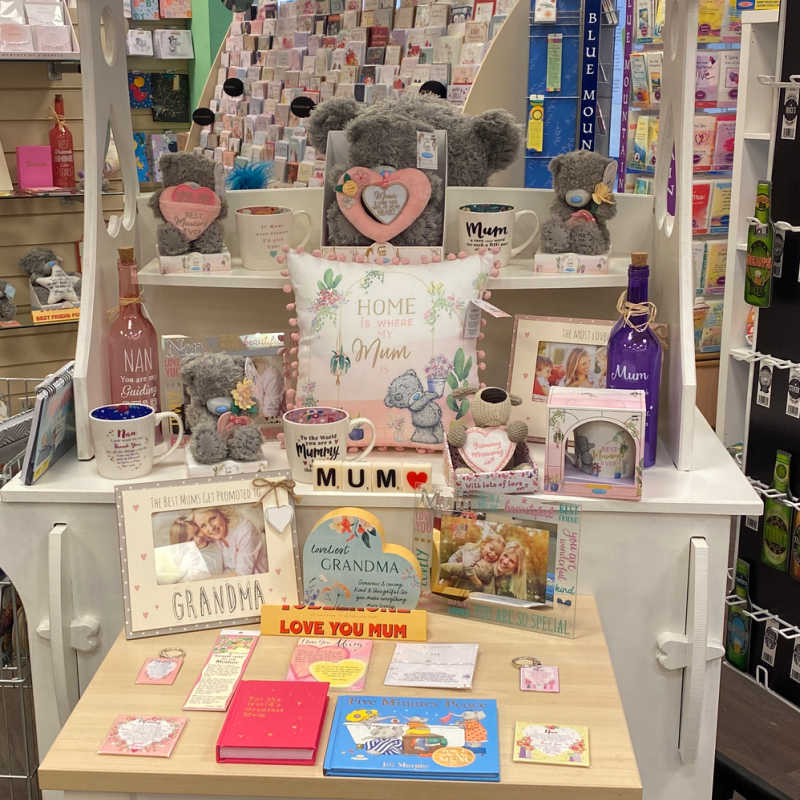 A selection of cards and gifts for a mothers day celebration.